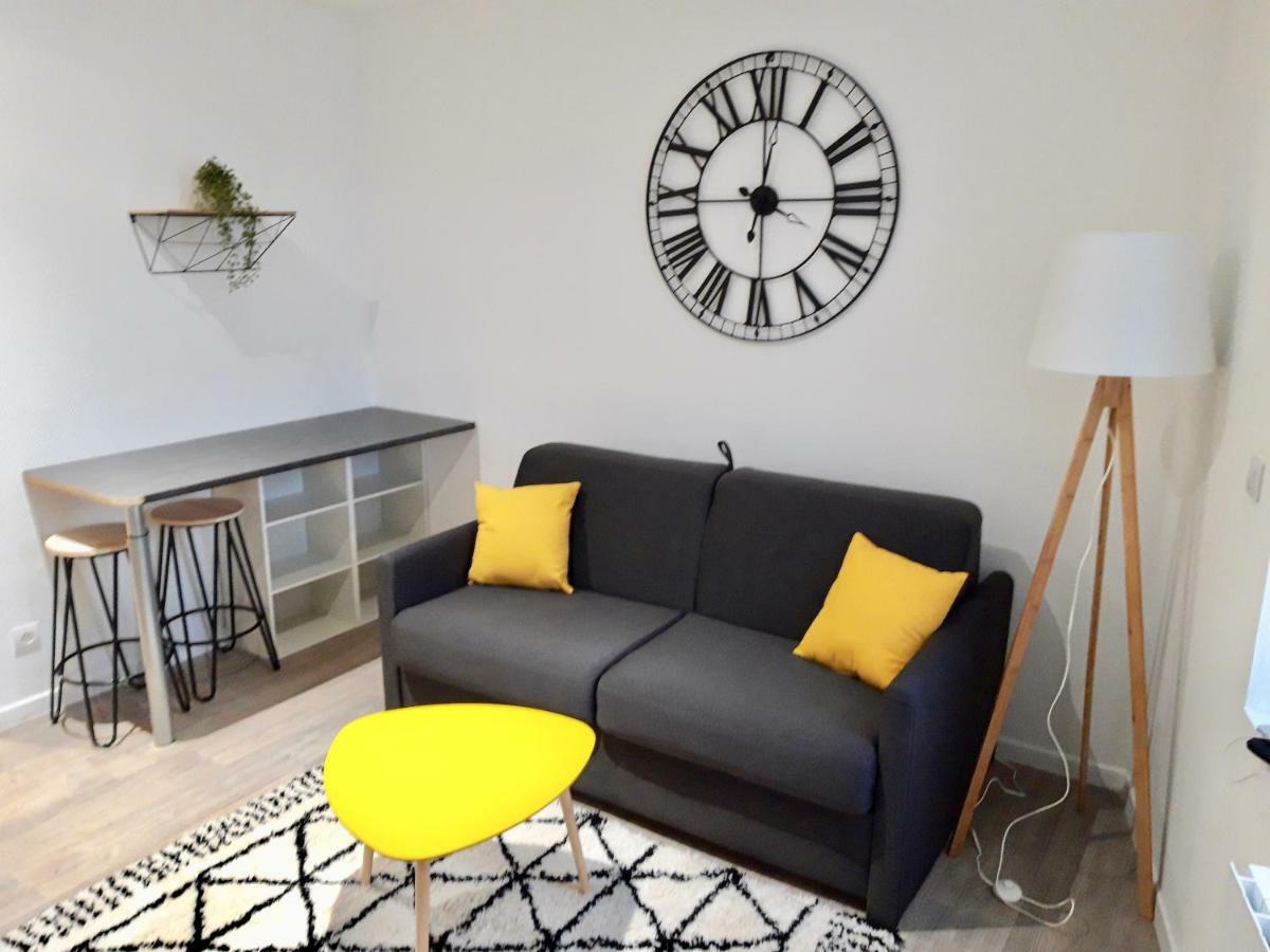 Charmant Studio Apartment ชาร์เลอวิลล์-เมซิแยร์ ภายนอก รูปภาพ